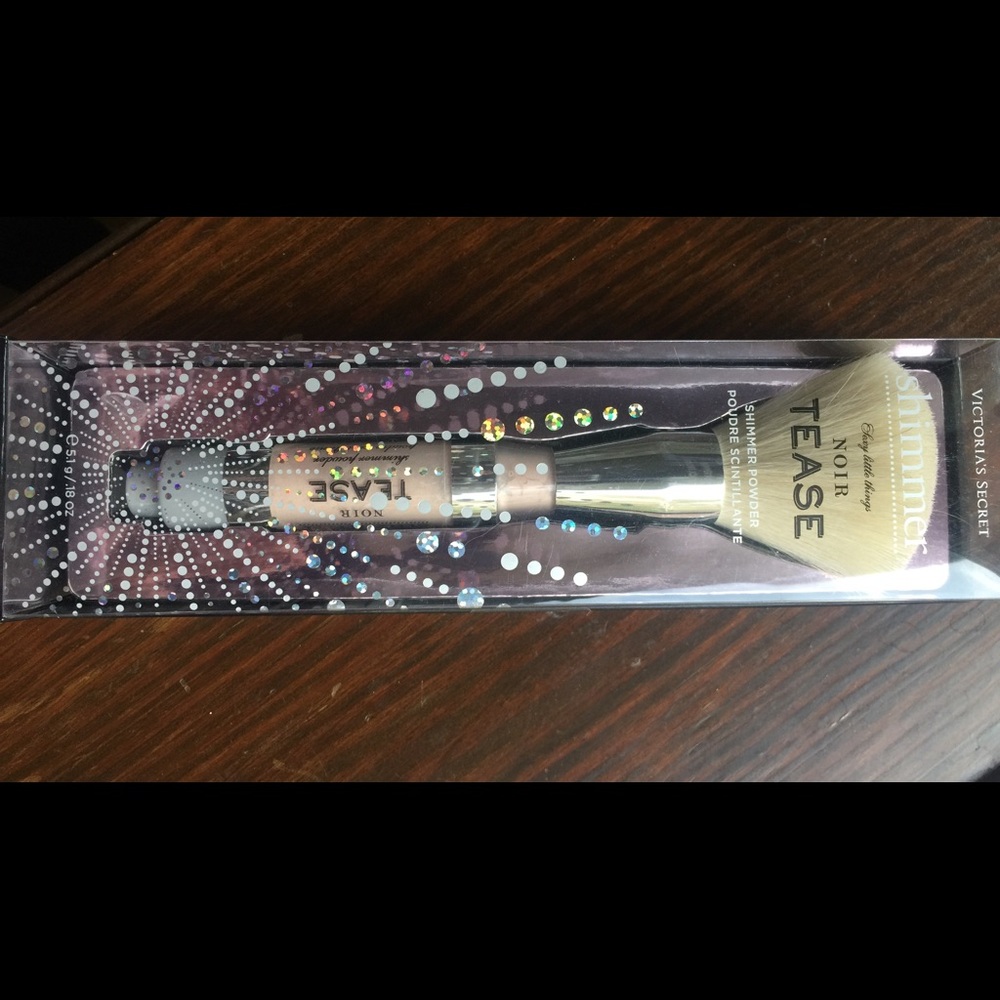 ❤️FINAL SALE❤️Victoria Secret Perfume Powder/brush